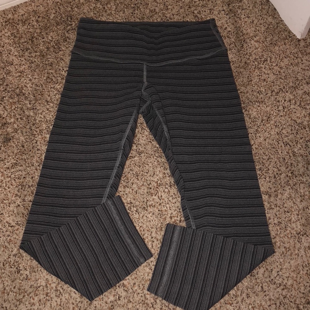 Lululemon crops